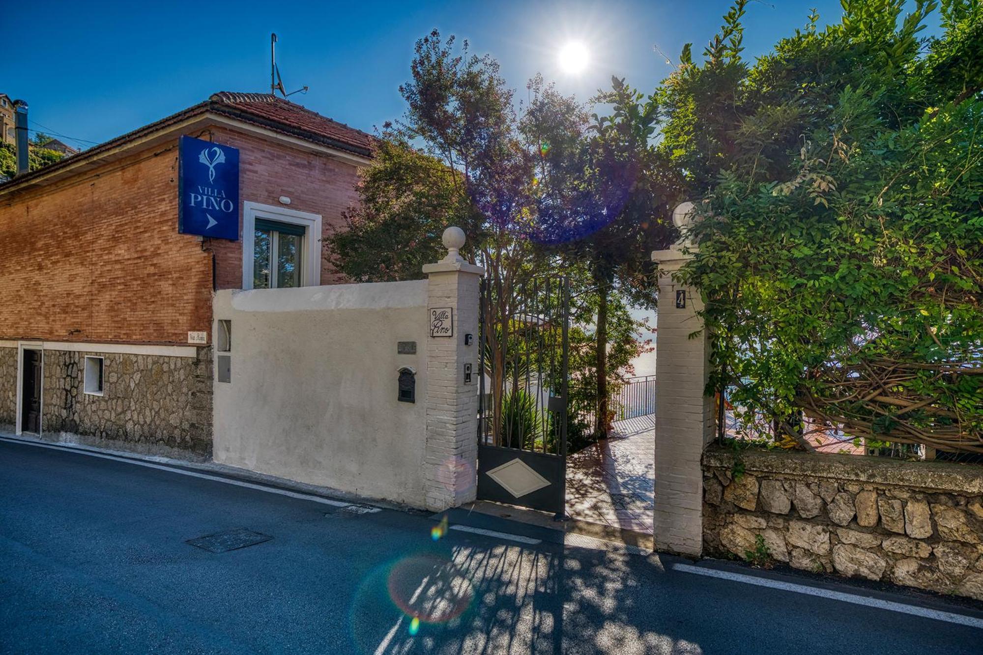 פורורה Villa Pino מראה חיצוני תמונה